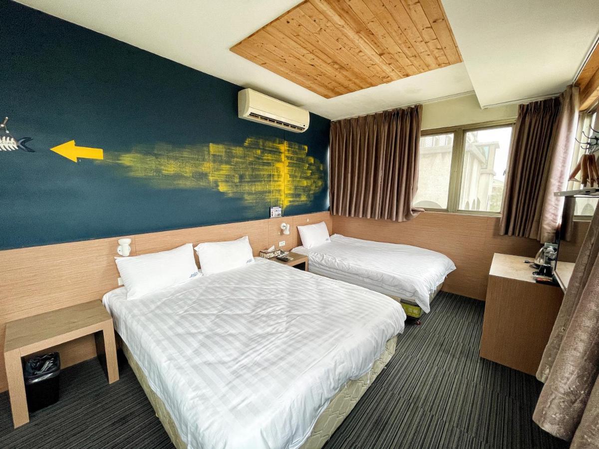 Breeze And Waves Hostel Jinning Exterior photo
