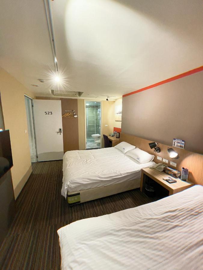 Breeze And Waves Hostel Jinning Exterior photo